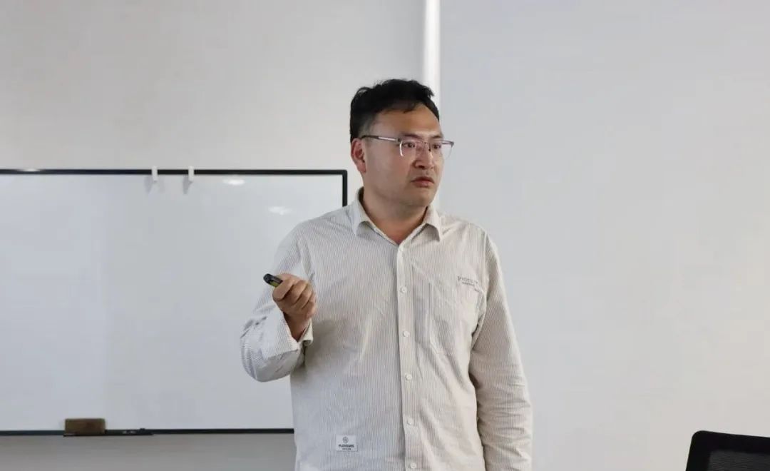 宏达集团举办2025年“宏达大讲堂”第二期——战略性矿产资源基本知识及研究进展专题培训-2.jpg